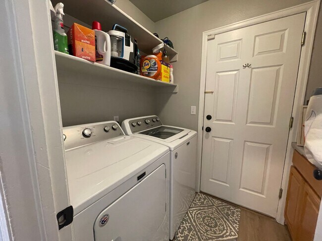 Building Photo - $0 DEPOSIT OPTION. 4 BEDROOM 3 BATHROOM HIGHLANDS RANCH HOUSE NEAR CHATFIELD STATE PARK