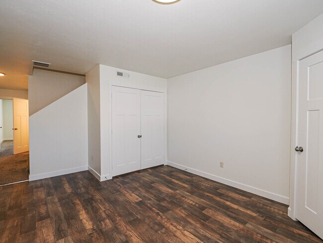 Building Photo - 14436 S Ferndale Way