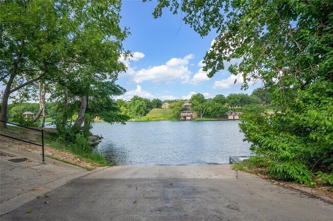 Building Photo - 14501 Blue Jay Point