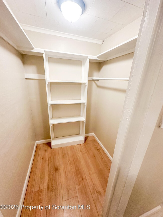 Building Photo - 833 George St