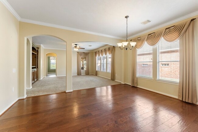 Building Photo - 11 S Bendrook Loop