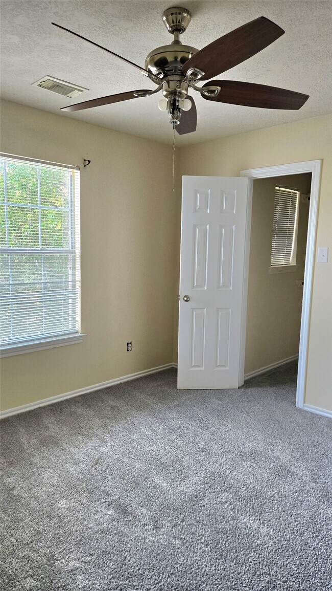 Building Photo - 12415 Narcissus View Trail