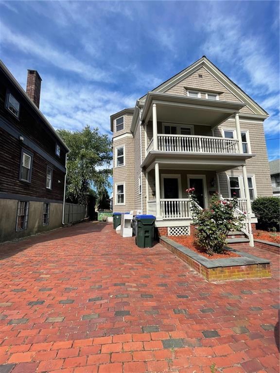 Building Photo - 176 Congdon St