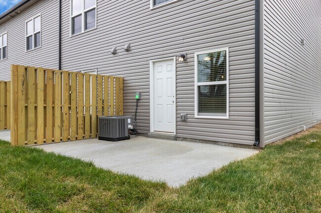 Building Photo - 202 Burch Rd