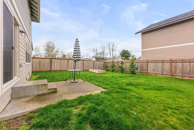 Building Photo - Modern 4-Bed Tacoma Home | Energy Efficien...