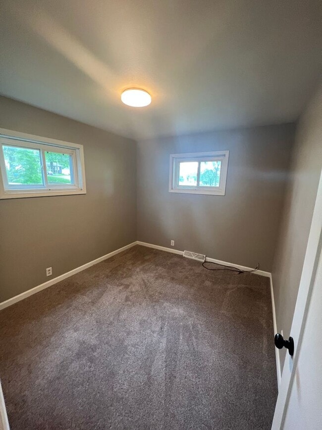 Building Photo - 3 Bed/2 Bath House for Rent! NO APPLICATION FEES!!!