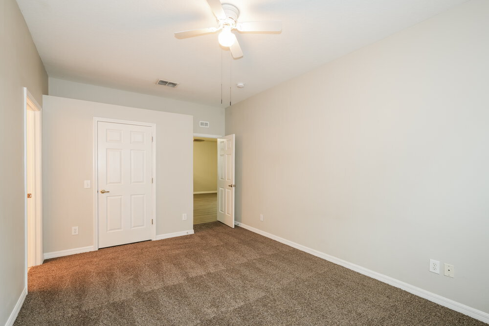 Building Photo - 15819 Stags Leap Dr
