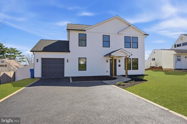 Building Photo - 25 Autumn Ln