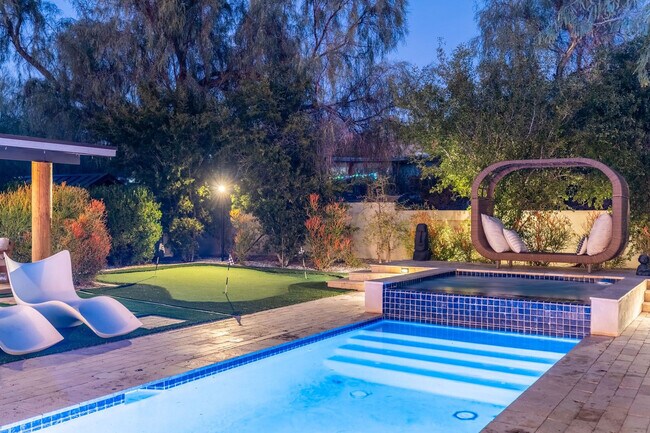 Building Photo - 4129 E Palo Verde Dr