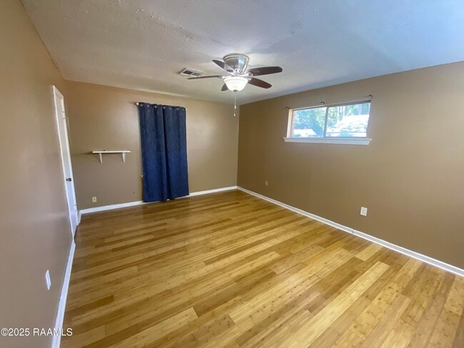 Building Photo - 1656 Bellridge Dr
