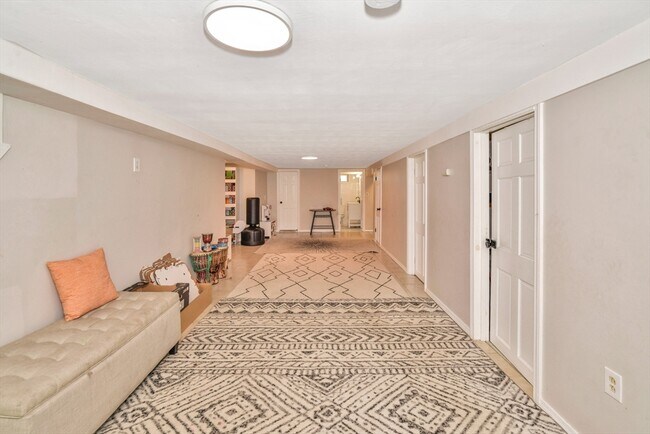 Building Photo - 15 Union Ave