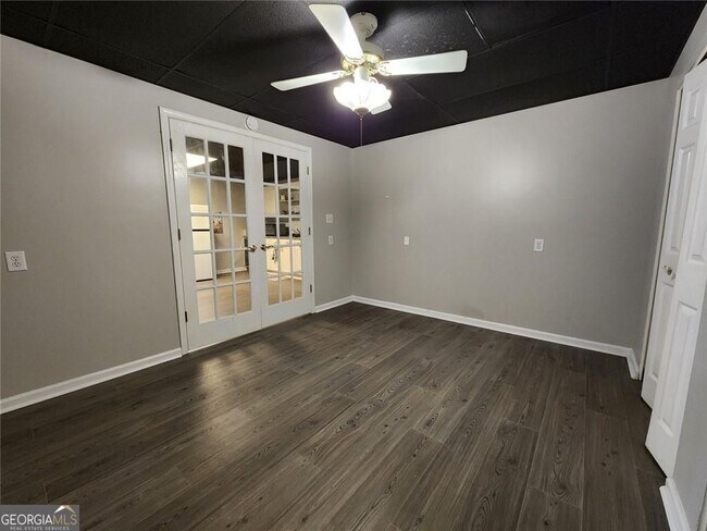 Building Photo - 2785 Shoemaker Ln