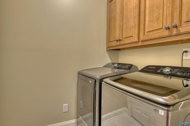 Building Photo - 105 Brac Cir SW