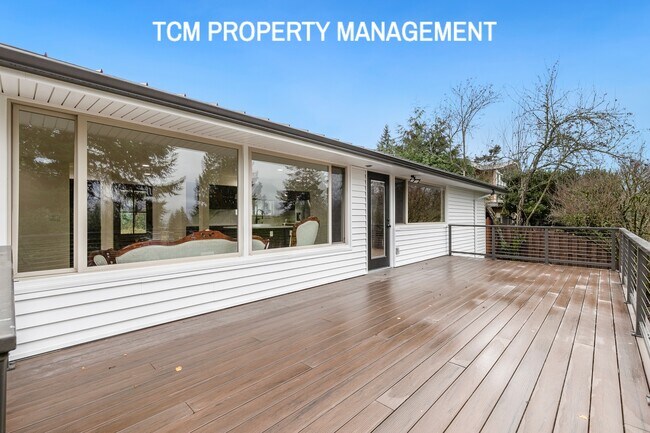 Building Photo - 1121 E Guiberson St