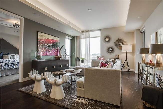 Building Photo - 216 Barton Springs Rd