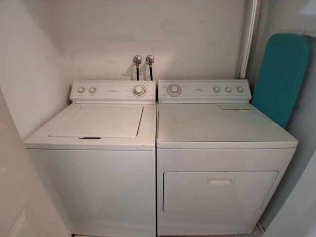 Building Photo - 1541 N 550 W