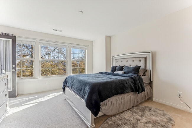 Building Photo - 116 Zenith Loop