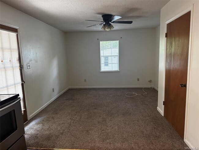 Building Photo - 111 Easthaven Rd