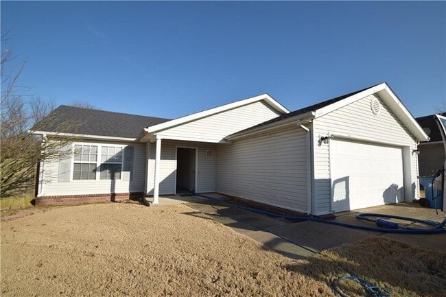 Building Photo - 803 SW Krug Rd
