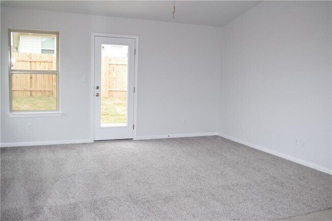 Building Photo - 1689 Woodlands Dr