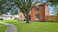 Building Photo - Housing Vouchers Accepted
