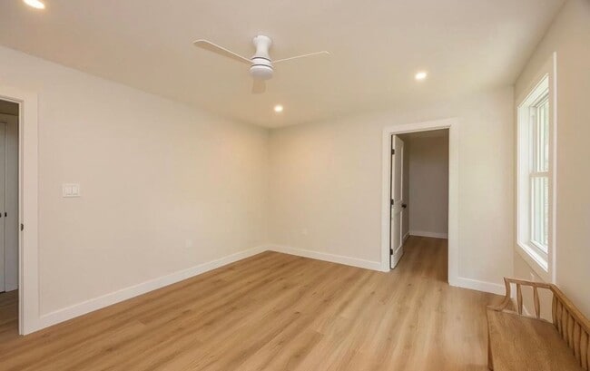 Building Photo - Large 4 Bedroom 2 Bath home in Linwood, NJ