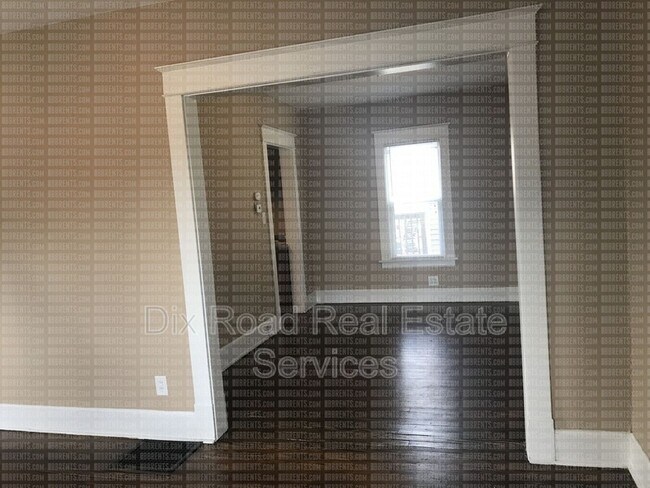 Building Photo - 714 Poplar St