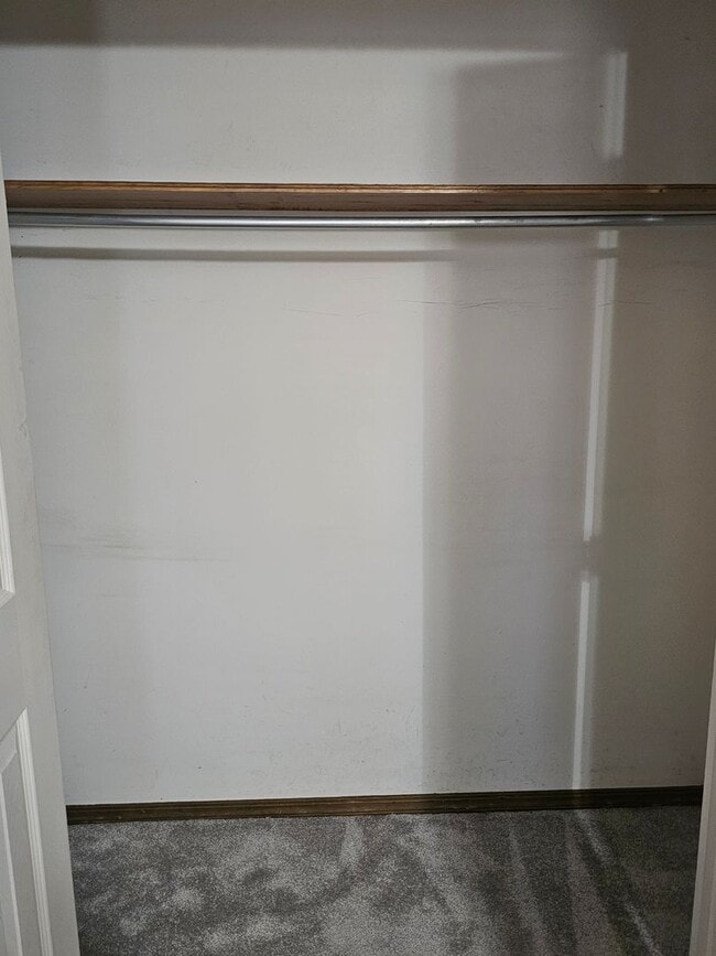 Building Photo - 306 Elfen Glen St