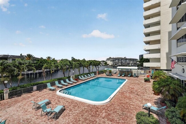 Building Photo - 401 Golden Isles Dr