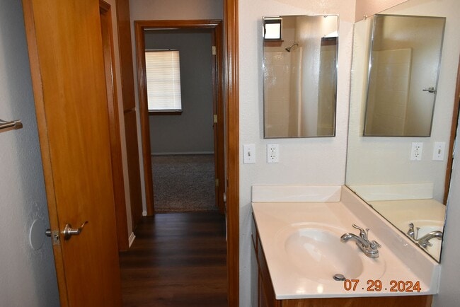 Building Photo - Charming 3-Bedroom Home with Spacious Backyard & 2-Car Garage