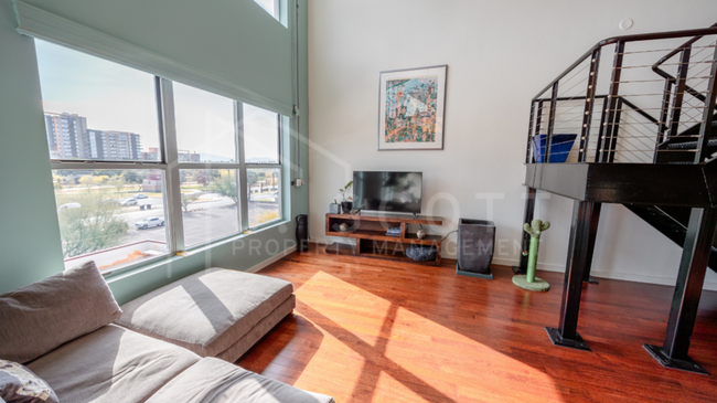 Building Photo - Luxury Downtown Phoenix Loft with Breathta...