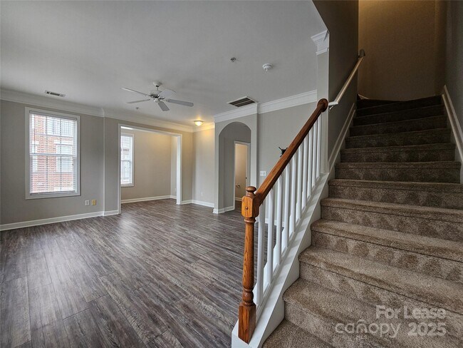 Building Photo - 8728 Arbor Creek Dr