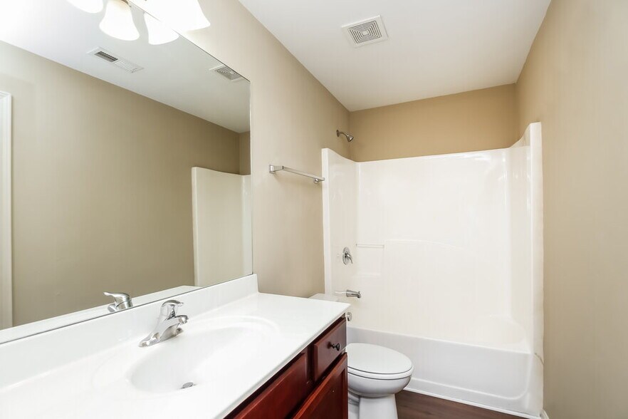 Building Photo - 6025 Gladiola Way