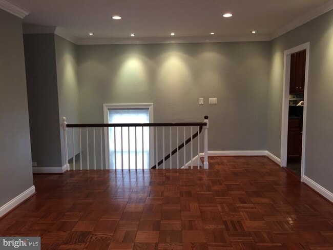 Building Photo - 3250 Martha Custis Dr