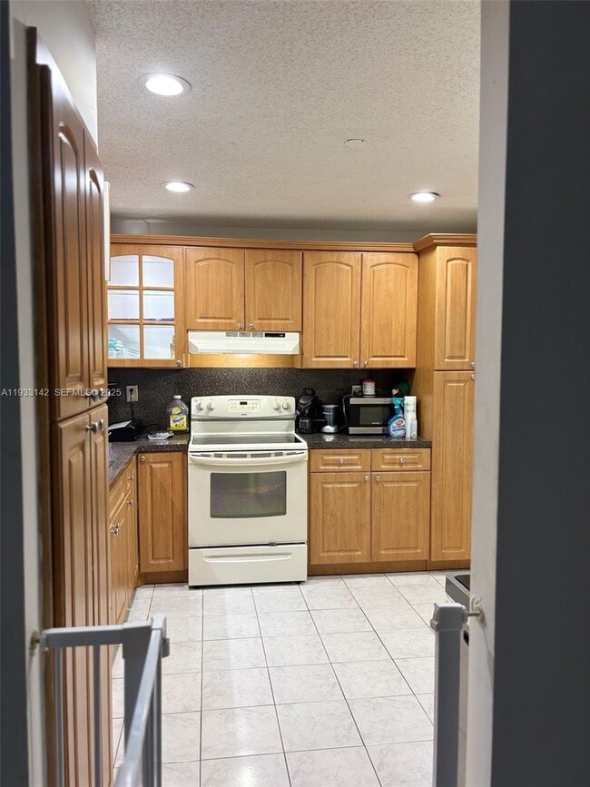 Building Photo - 6460 NW 192nd Terrace