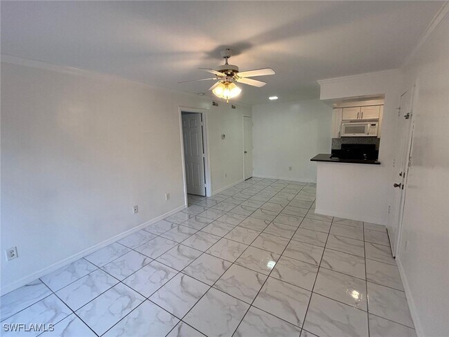 Building Photo - 2937 Winkler Ave