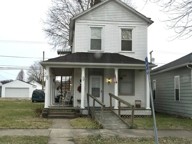 Primary Photo - 1414 S 10th St