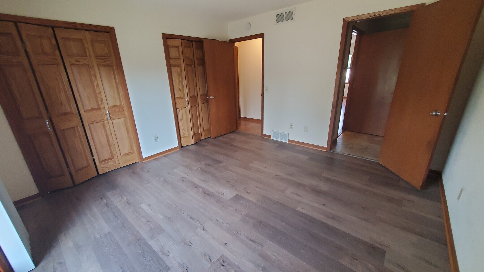 Master bedroom - 719 Crawford Dr