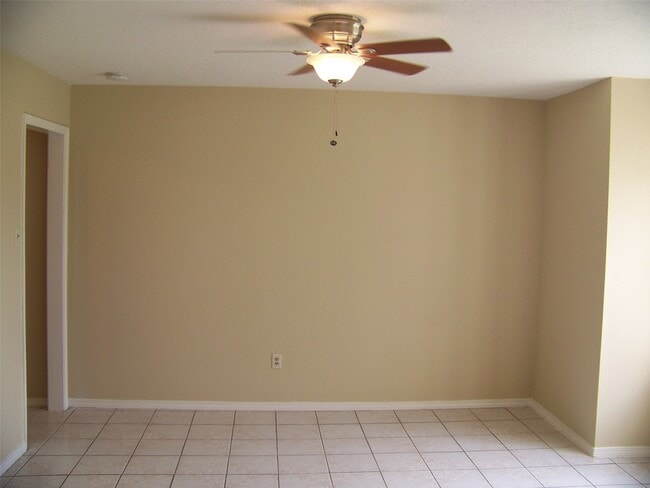 Building Photo - 4742 Tain Dr
