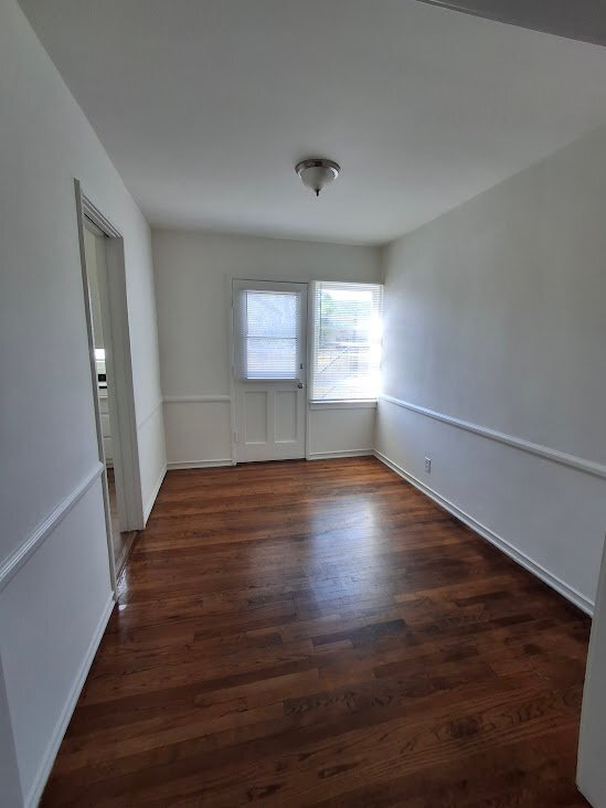 Building Photo - 724 S Old Ranch Rd