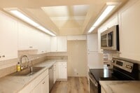 Building Photo - Remodeled 2-Bed, 2-Bath Condo with Garage ...