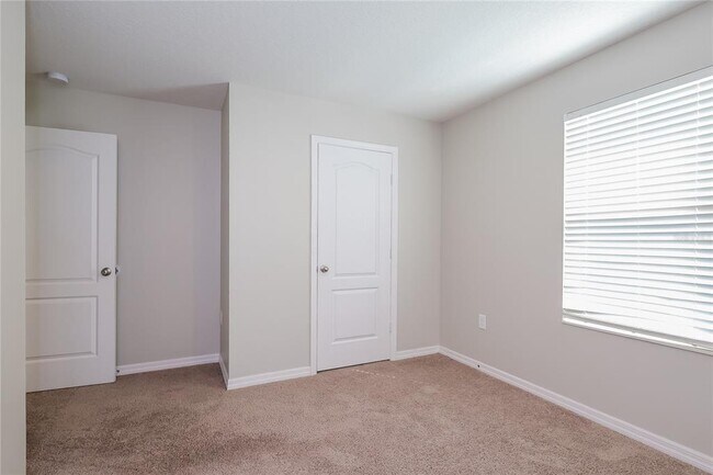 Building Photo - 216 Fig Ct