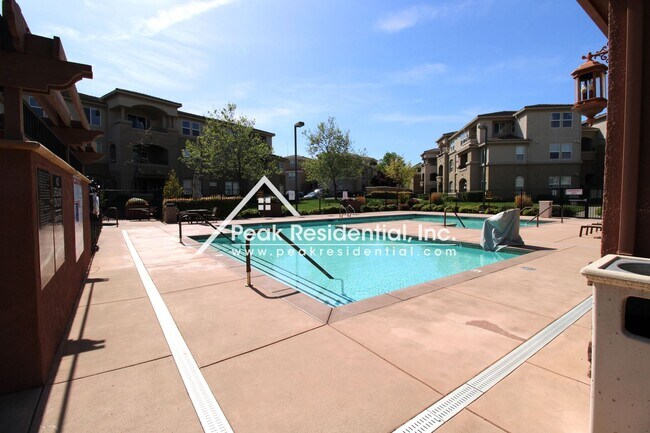 Building Photo - Wonderful 2bd/2ba Folsom Condo with 1 Car Garage!