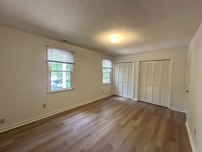Building Photo - 4116-4120 Arckelton Drive