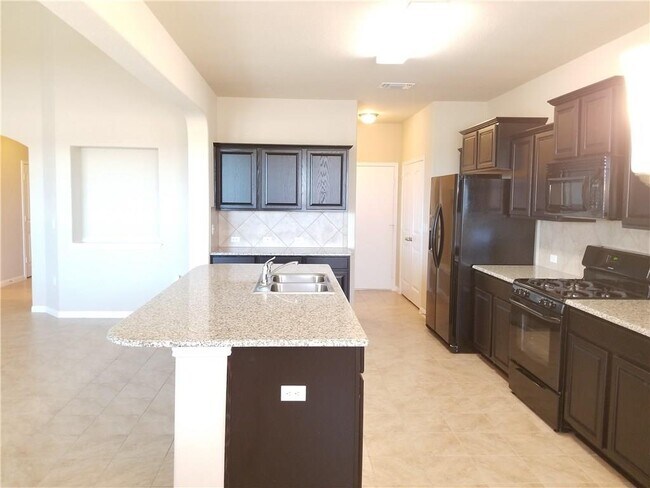 Building Photo - 1448 Brooks Way