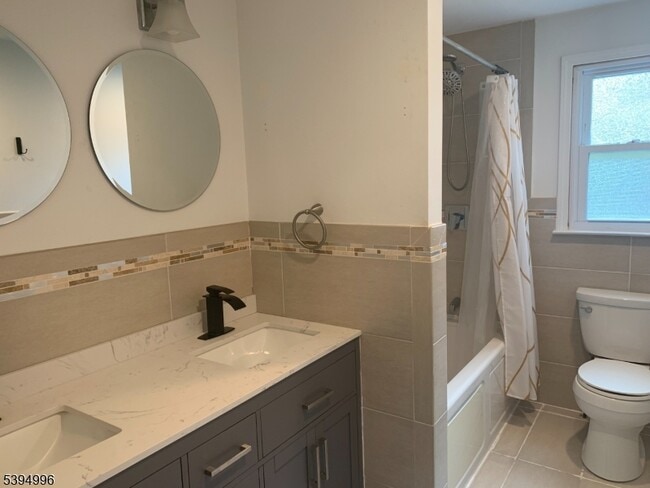 Building Photo - 1072 Springfield Ave