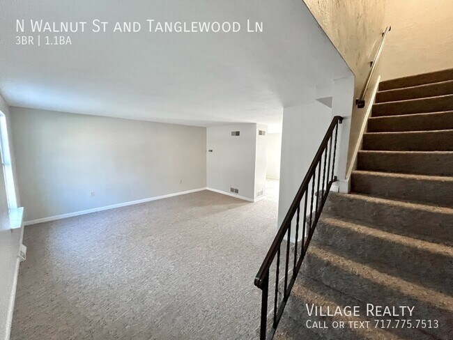 Building Photo - 492 N Walnut St