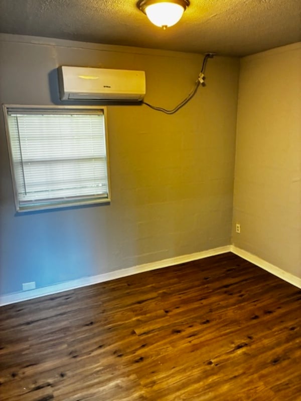 Building Photo - 2150 Inwood Terrace