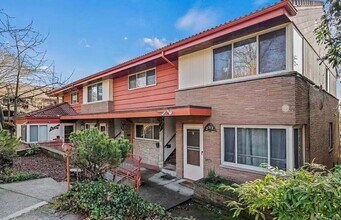 Building Photo - 2321 NE 55th St