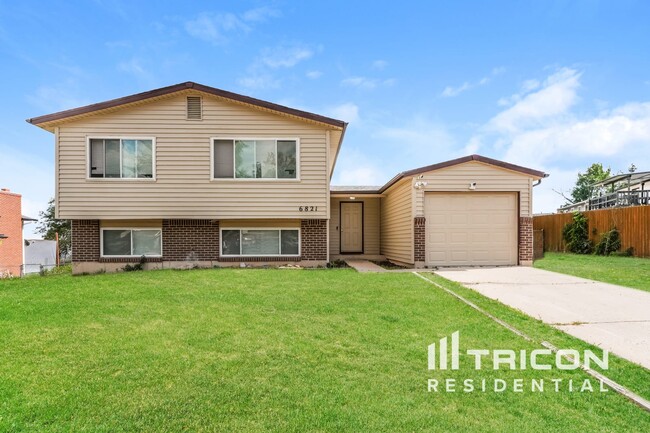Building Photo - 6821 Mescalero Dr